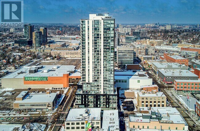 Building Photo - 55 Duke St W