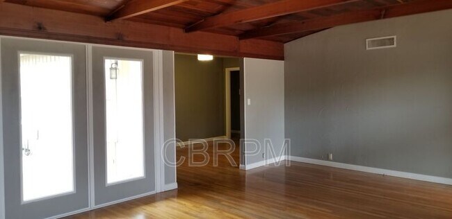 Foto del edificio - 2219 33rd St
