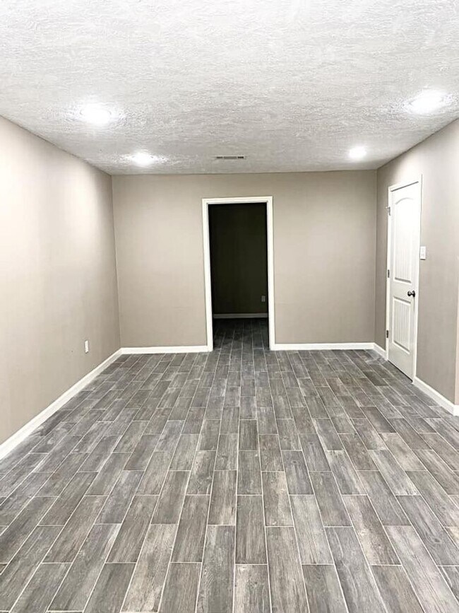Building Photo - 205 Pleasant Dr