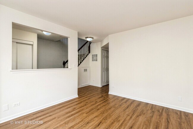 Building Photo - 255 W Treehouse Ln
