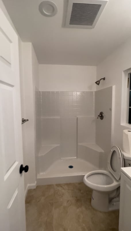 Building Photo - 1209 W Oak Ave