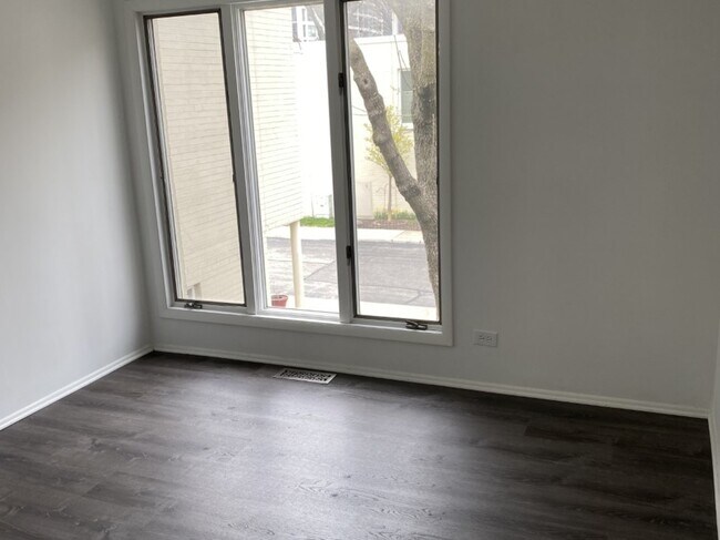 Foto del edificio - 1143 S Park Terrace