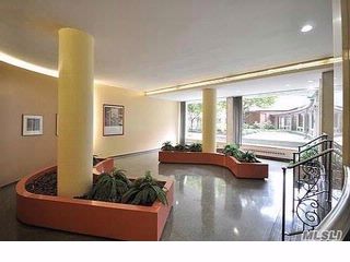 Foto del edificio - 6115 97th St