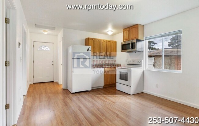 Building Photo - Charming 2 Bedroom ADU in Tacoma!