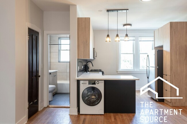 Foto del edificio - 4007 N Lowell Ave