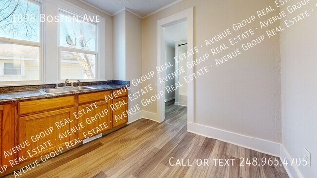 Foto del edificio - 1098 Boston Ave