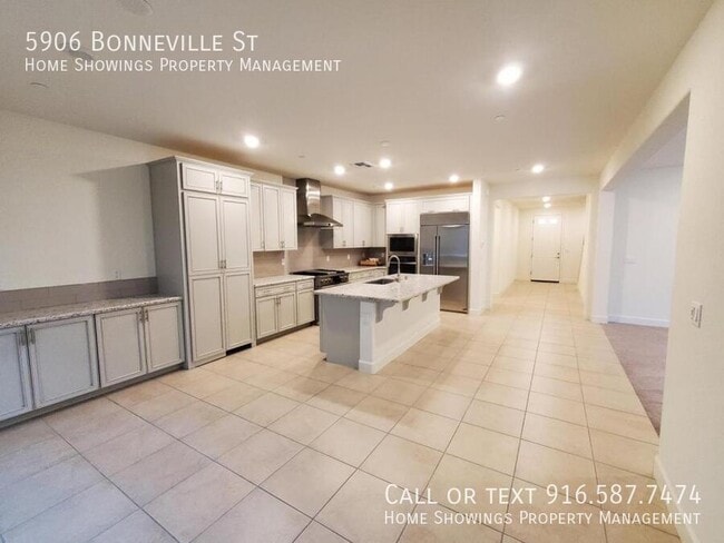 Building Photo - 5906 Bonneville St