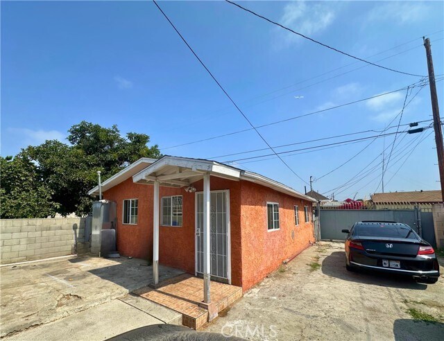 Foto del edificio - 1023 E 22nd St
