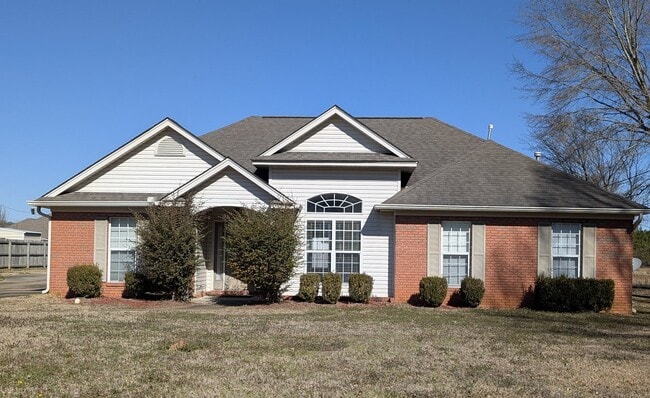 Building Photo - 223 S Springfield Dr