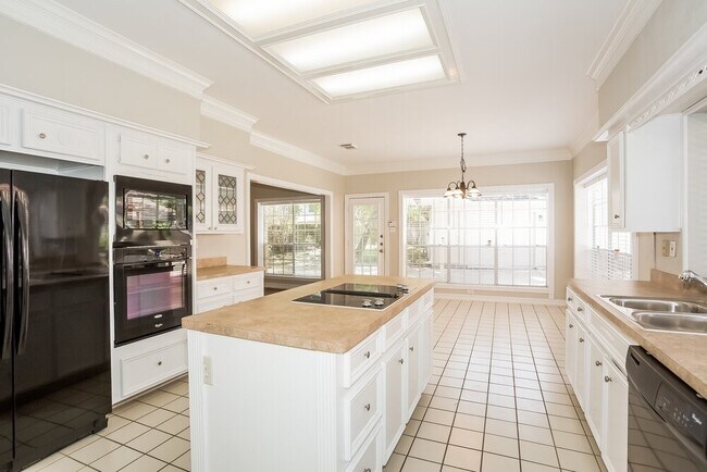 Building Photo - 19427 Atasca Oaks Dr