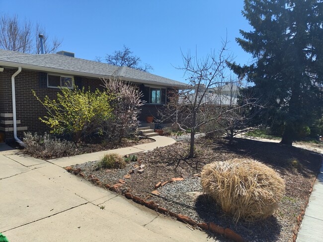 Frente de la casa - 7114 Newland St