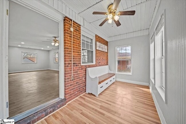 Building Photo - 213 Fisher Ave