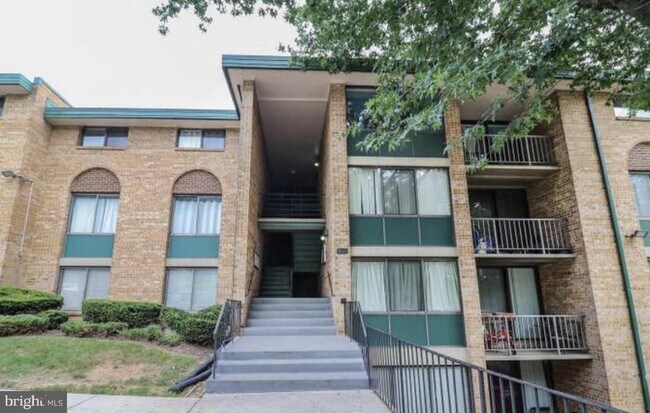 Building Photo - 511 N Armistead St