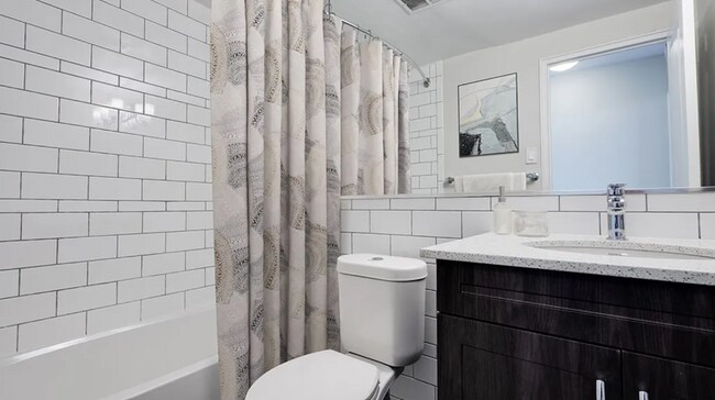 Photo du bâtiment - 80 Wellesley Street East