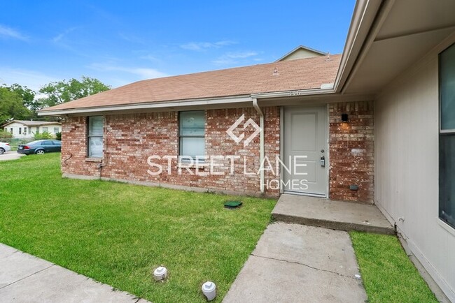 Foto del edificio - Charming 3 Bedroom Home in Grand Prairie, ...