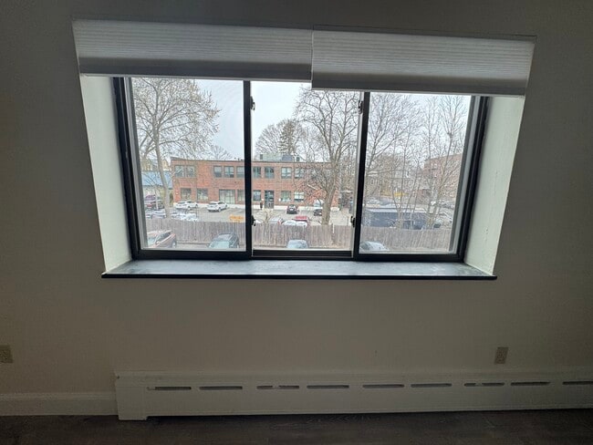 Building Photo - 5 Chester St