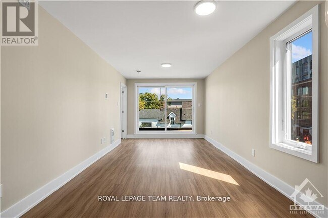 Building Photo - 366 Winona Ave