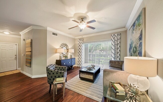 Interior Photo - River Pointe