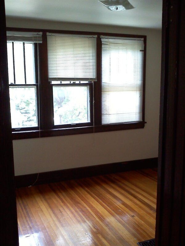 Building Photo - 602 S Walnut