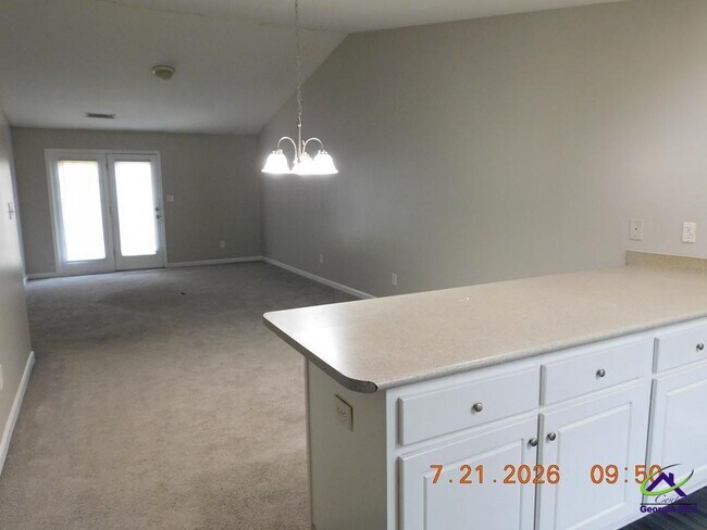 Building Photo - 128 Kingston Village Dr