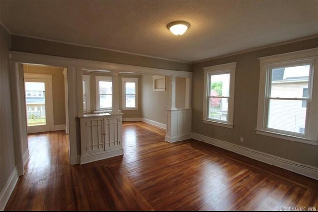 Building Photo - 229 Campfield Ave