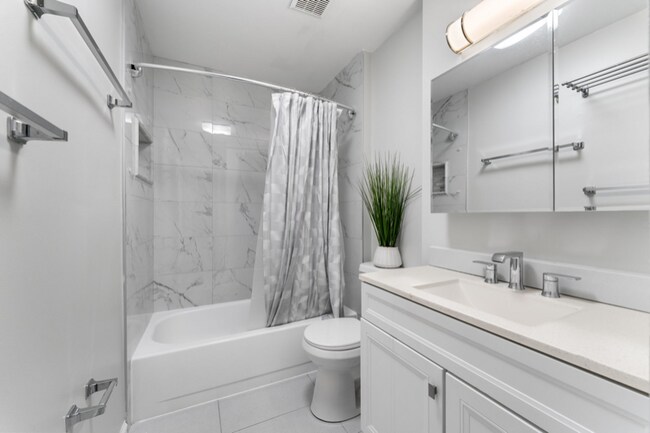 Foto del edificio - 1824 Bronzegate Blvd