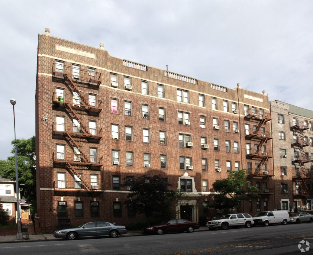 Primary Photo - 1650 Ocean Ave