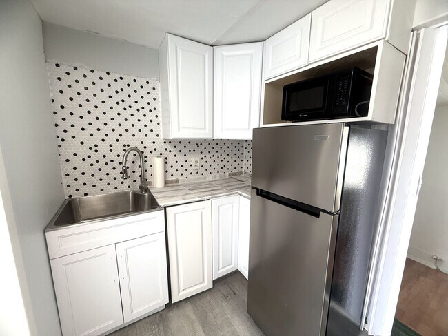 Foto del edificio - 8239 Suncoast Dr