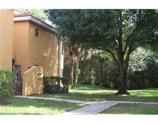 Building Photo - 3840 Coral Tree Cir