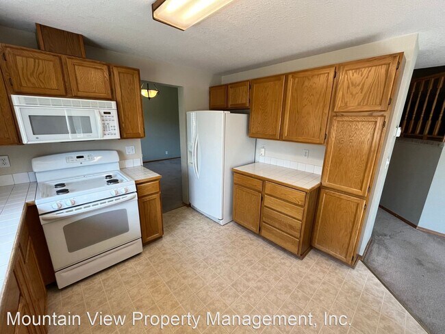 Foto del edificio - 3 br, 2.5 bath House - 3109 NE Cromwell Ct.