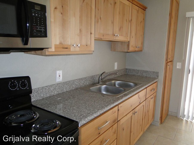 Building Photo - 2 br, 1 bath Apartment - 1245 E. 25th St.