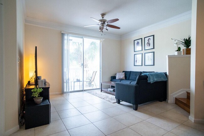 Building Photo - 175 Galicia Way
