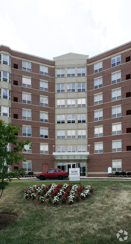 Building Photo - The Golden Rule Plaza