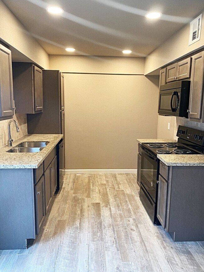 Foto del edificio - 8674 Glen Meadow Ln