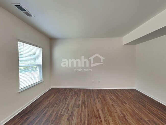 Foto del edificio - 4119 Garrison Grv Ln