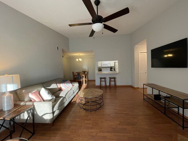 Foto del edificio - Furnished Oppenheimer Condo; Shorter Lease Options; Unit 212