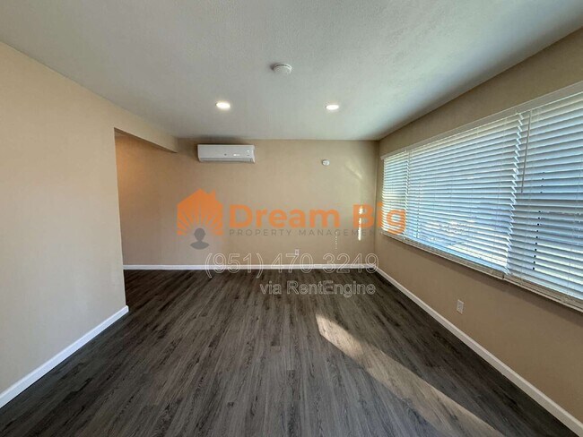 Foto del edificio - 1365 Stillman Ave