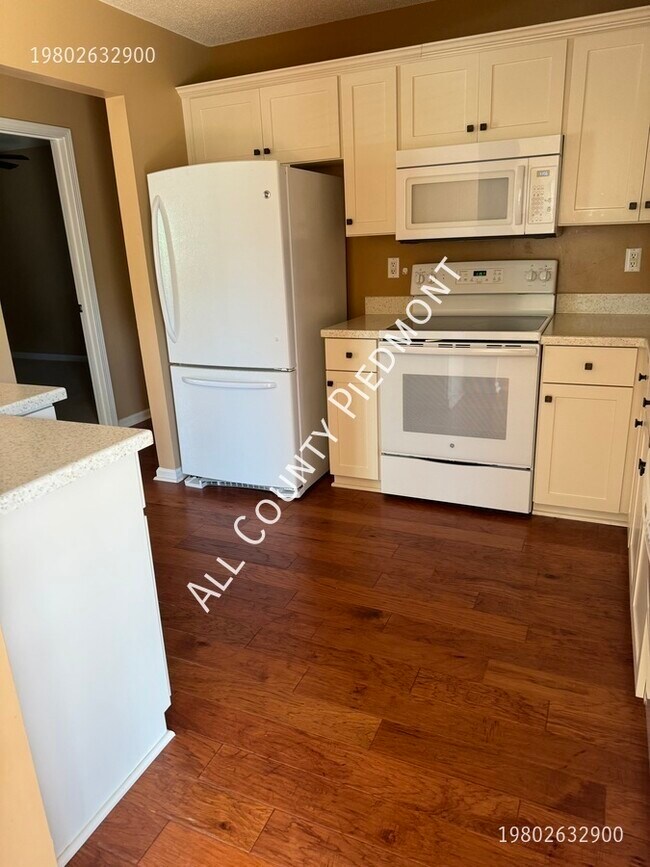 Foto del edificio - 14207 Greenstone Ct