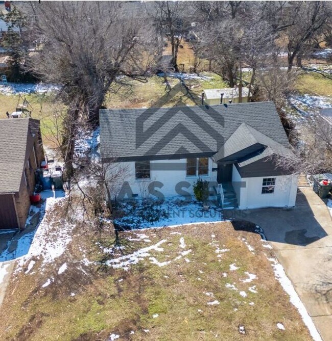 Foto del edificio - 422 E Northrup Dr