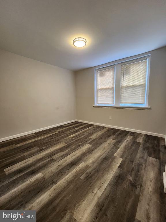 Primary Photo - 5601 Ormes St