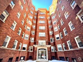 Building Photo - 839 N Marshall St