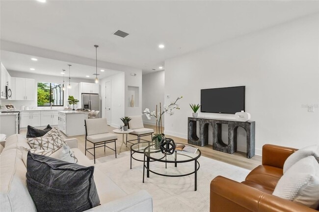 Photo - 266 Park Lake St Townhome