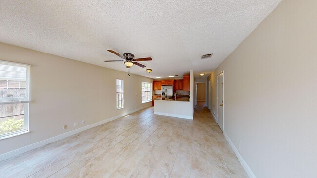 Building Photo - Renovated 2BD/1BA Villa w/ 1 car Garage