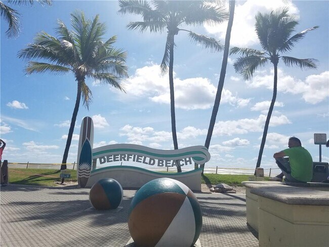 Building Photo - 9 NE 20th Ave