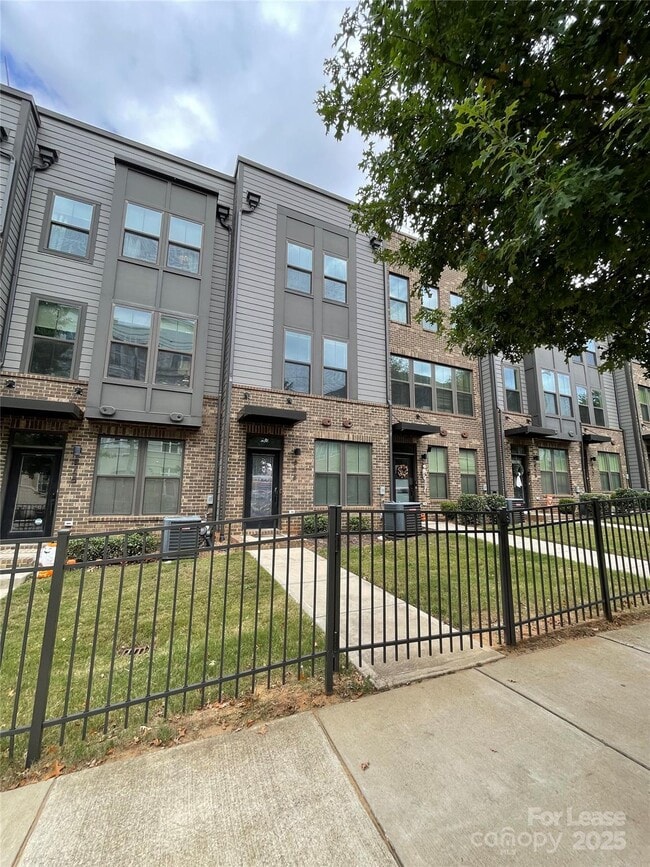 Building Photo - 444 W Tremont Ave