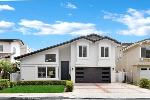 Building Photo - 3208 Calle Grande Vista