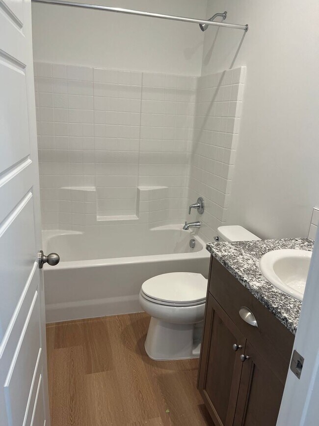 Foto del edificio - Beautiful 3 Bed 2 Bath Home with Community Pool: Available Now!!