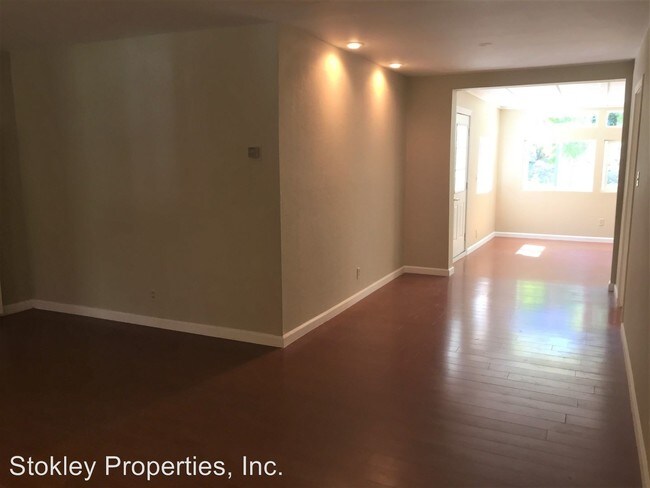 Building Photo - 3 br, 2 bath House - 424 Lenox Court