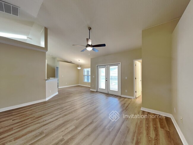 Building Photo - 122 Oak Leigh Ct