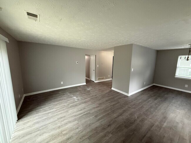 Foto del edificio - 709 Gatehouse Pl